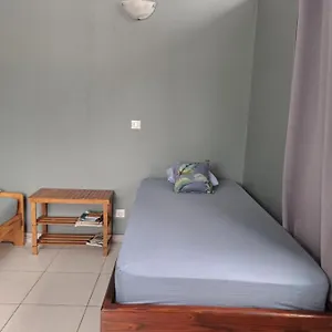 Laure Hebergement Loue Lits En Dortoir Fa'a'ā